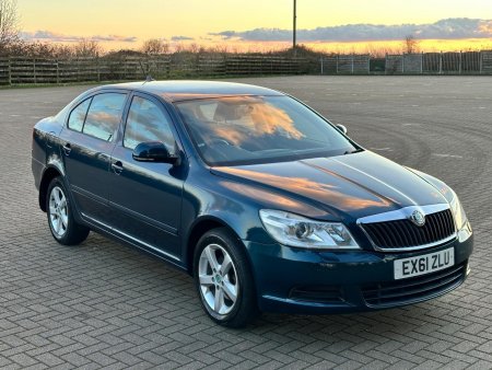 SKODA OCTAVIA 1.4 TSI SE Plus Euro 5 5dr