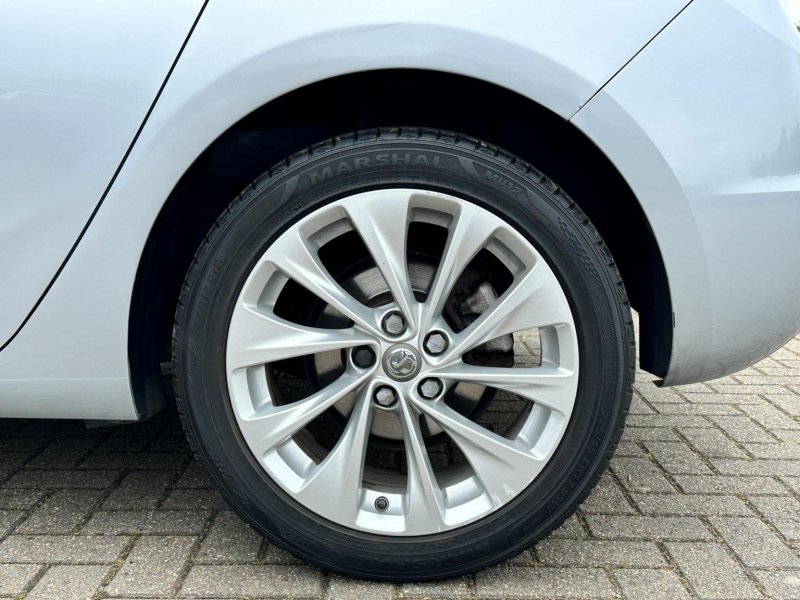 VAUXHALL ASTRA