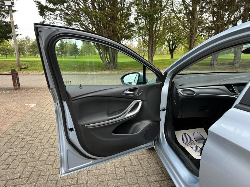 VAUXHALL ASTRA