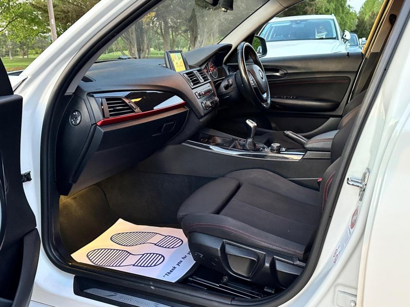 BMW 1 SERIES